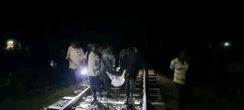 নীলফামারীতে ট্রেনের ধাক্কায় নিহত যুবক।