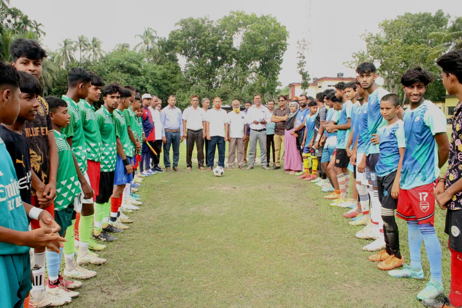 হরিণাকুণ্ডুতে গ্রীষ্মকালীন জাতীয় ক্রীড়া প্রতিযোগিতার উদ্বোধন,