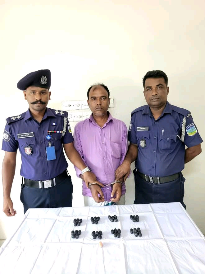 জামালপুরের মেলান্দহে ২০৫০ পিস ইয়াবাসহ মাদক কারবারি গ্রেফতার।