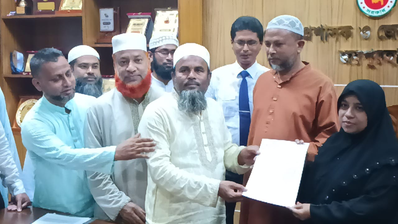 ৫ দফা বাস্তবায়নের দাবিতে জয়পুরহাটে জামায়াতের স্মারকলিপি প্রদান,,