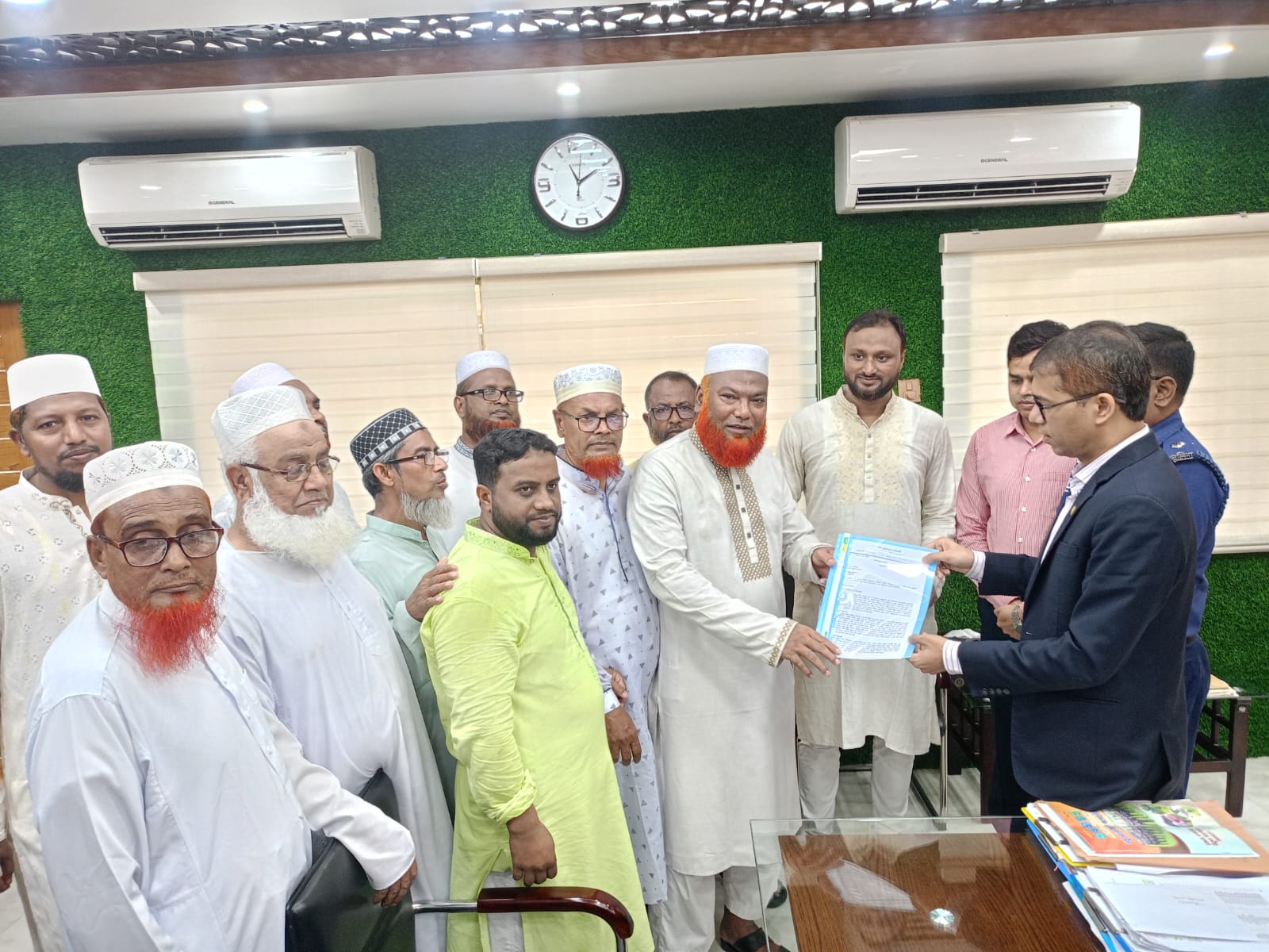 মেহেরপুর জেলা জামায়াতে ইসলামীর ৫ দফা দাবিতে স্মারকলিপি প্রদান,,