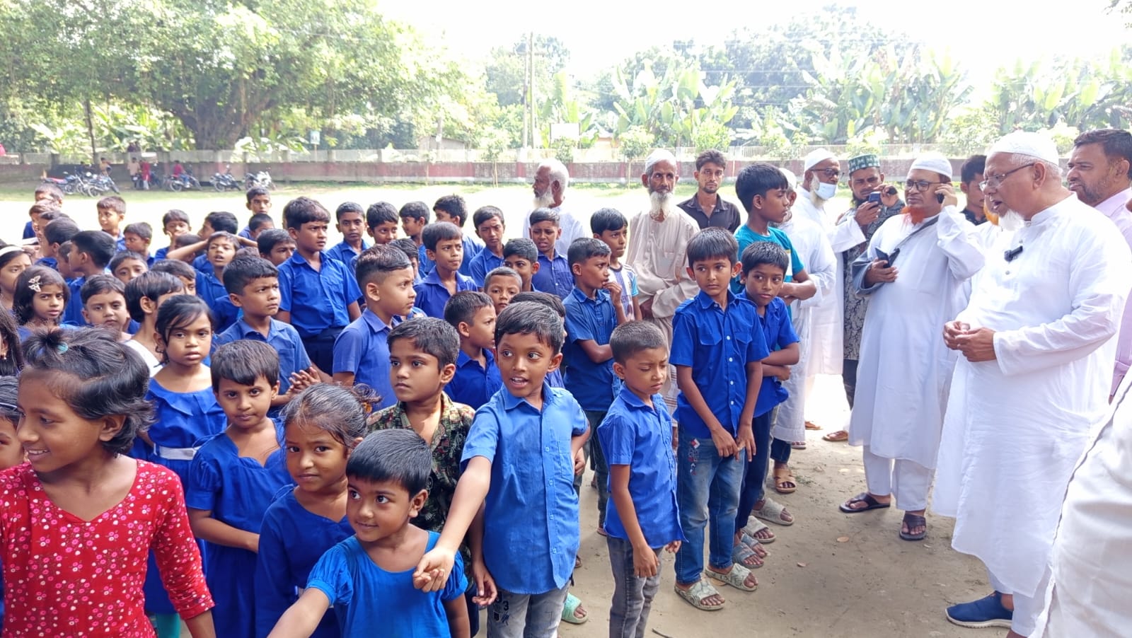 জামায়াতের ইসলামীর প্রার্থী ড. ইলিয়াস মোল্লার ফরিদপুর-১ আসনে গণসংযোগ: শিক্ষা প্রতিষ্ঠান ও স্থানীয়দের সাথে মতবিনিময়,,