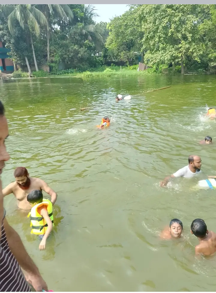 নিরাপদ শিশুর হাসি: সাঁতারে স্বপ্ন দেখছে বোয়ালমারীর ক্ষুদে যোদ্ধারা,,