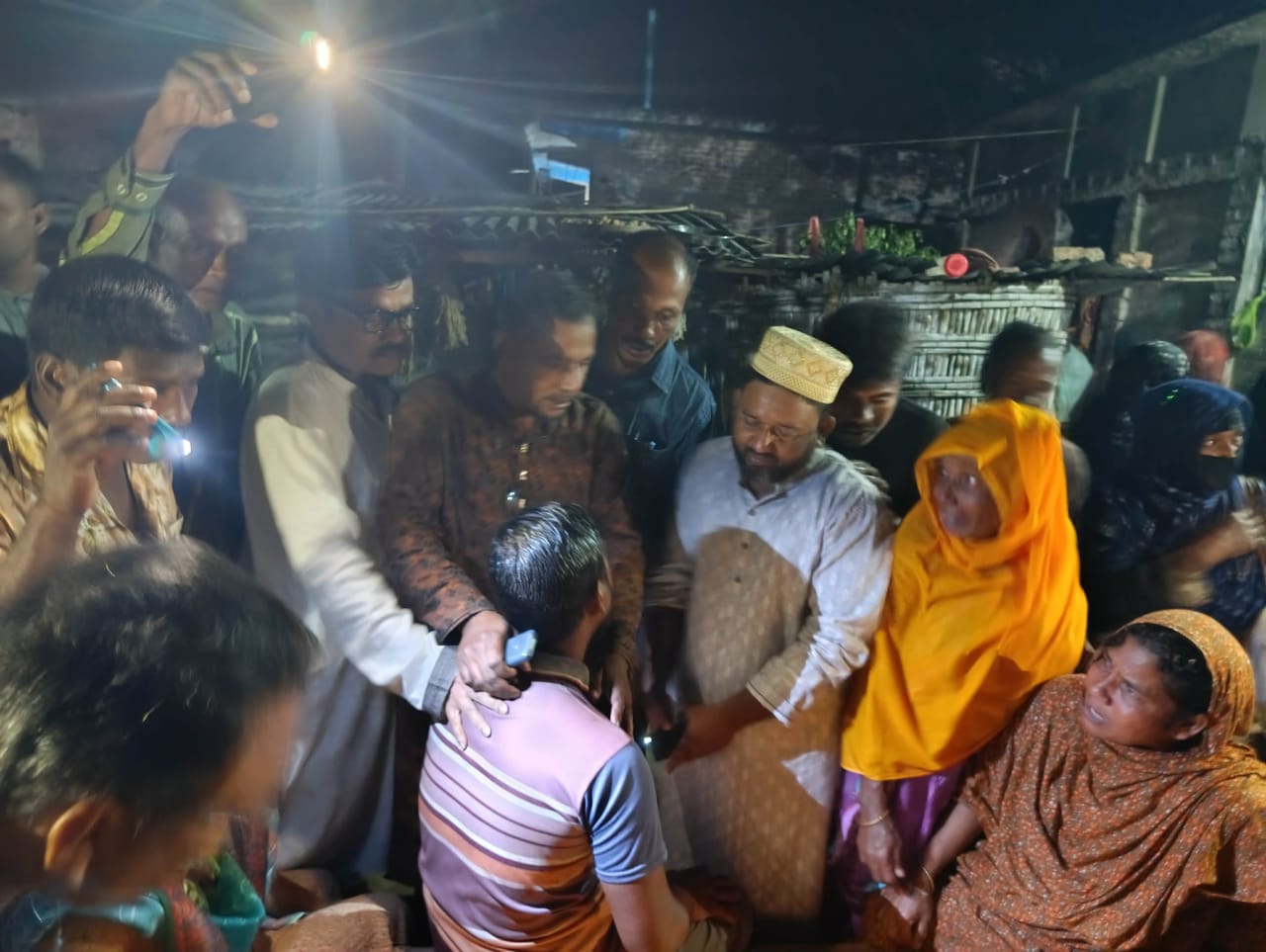 মেহেরপুরে পদ্মফুল তুলতে গিয়ে একই পরিবারের চার শিশুর মৃত্যু,,