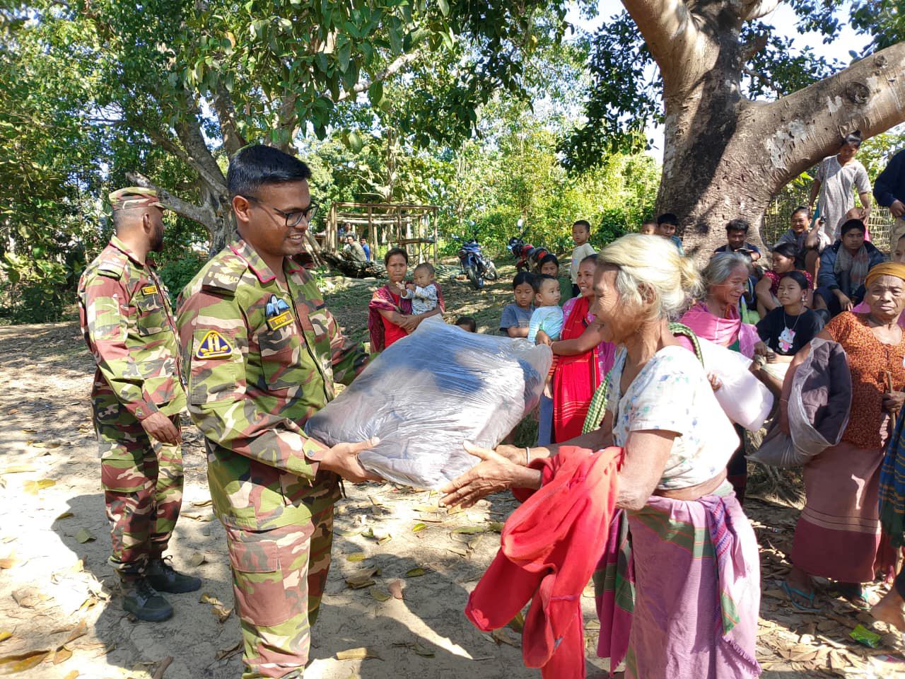 দীঘিনালা জোনের উদ্যোগে দুর্গম এলাকায় শীতার্তদের মাঝে কম্বল বিতরণ,,