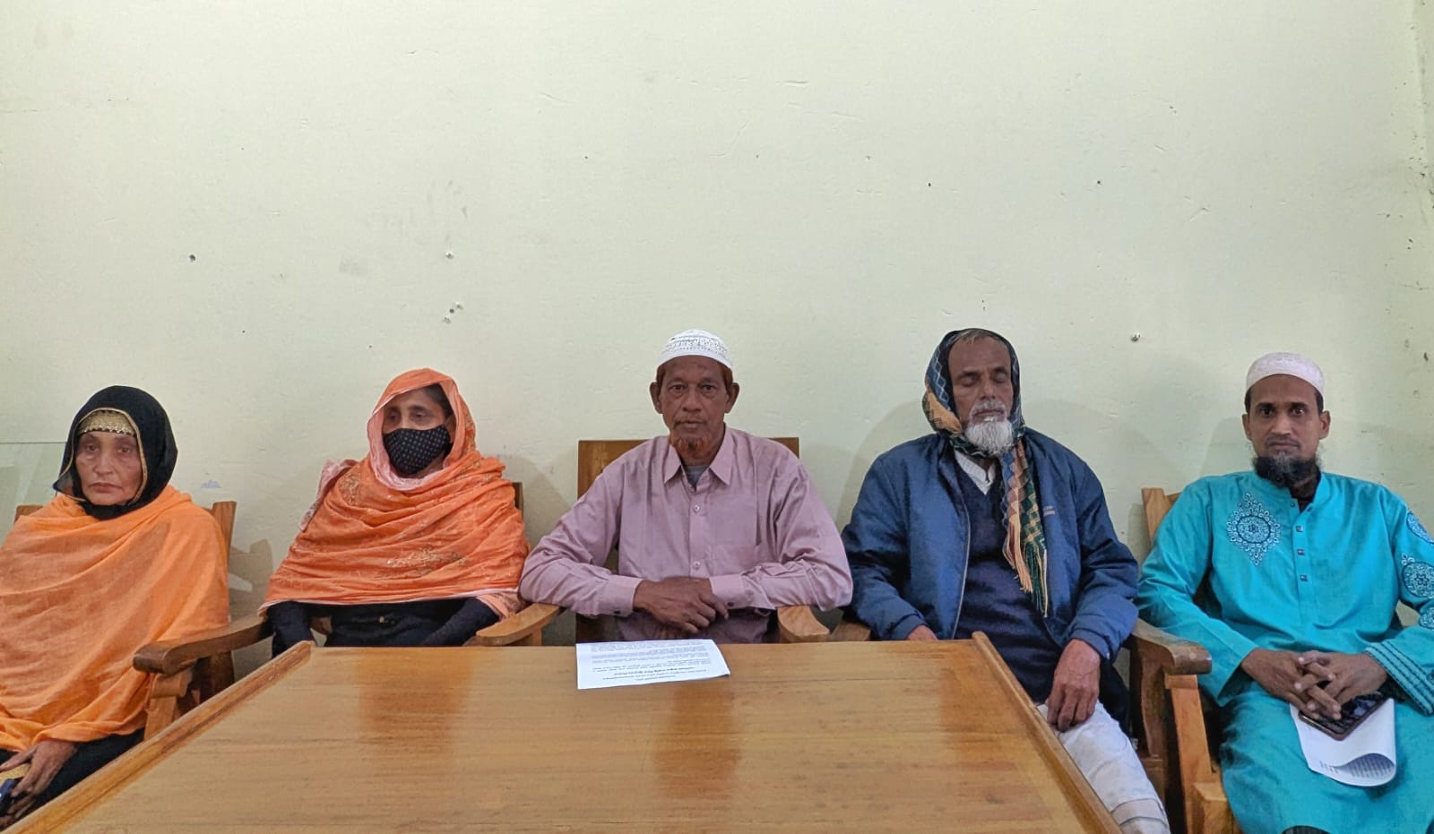 পৈত্রিক সম্পত্তি দখল অভিযোগে ভাতিজার বিরুদ্ধে সংবাদ সম্মেলন