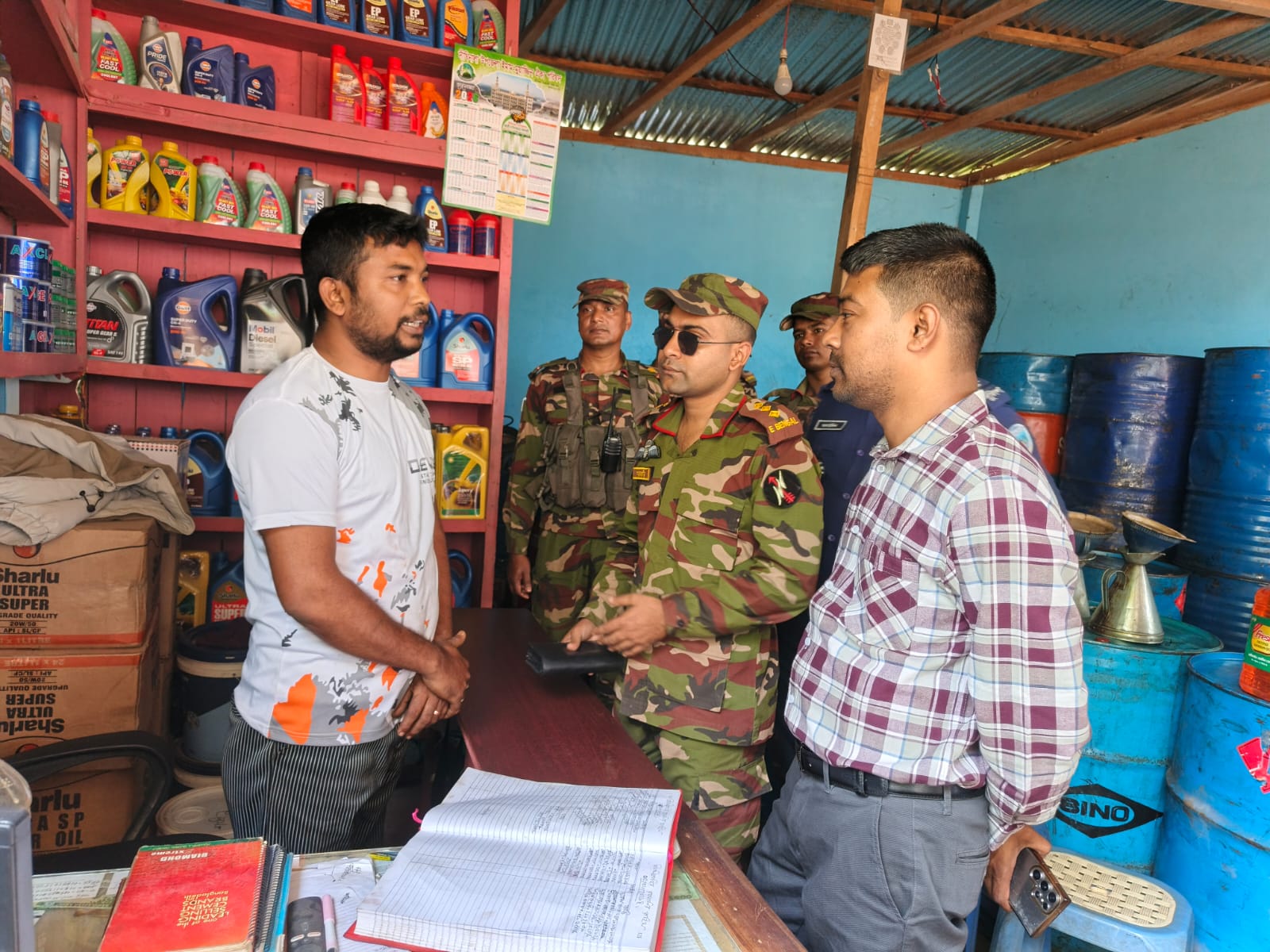 দীঘিনালায় জ্বালানি তেলের কৃত্রিম সংকট ঠেকাতে যৌথ অভিযান