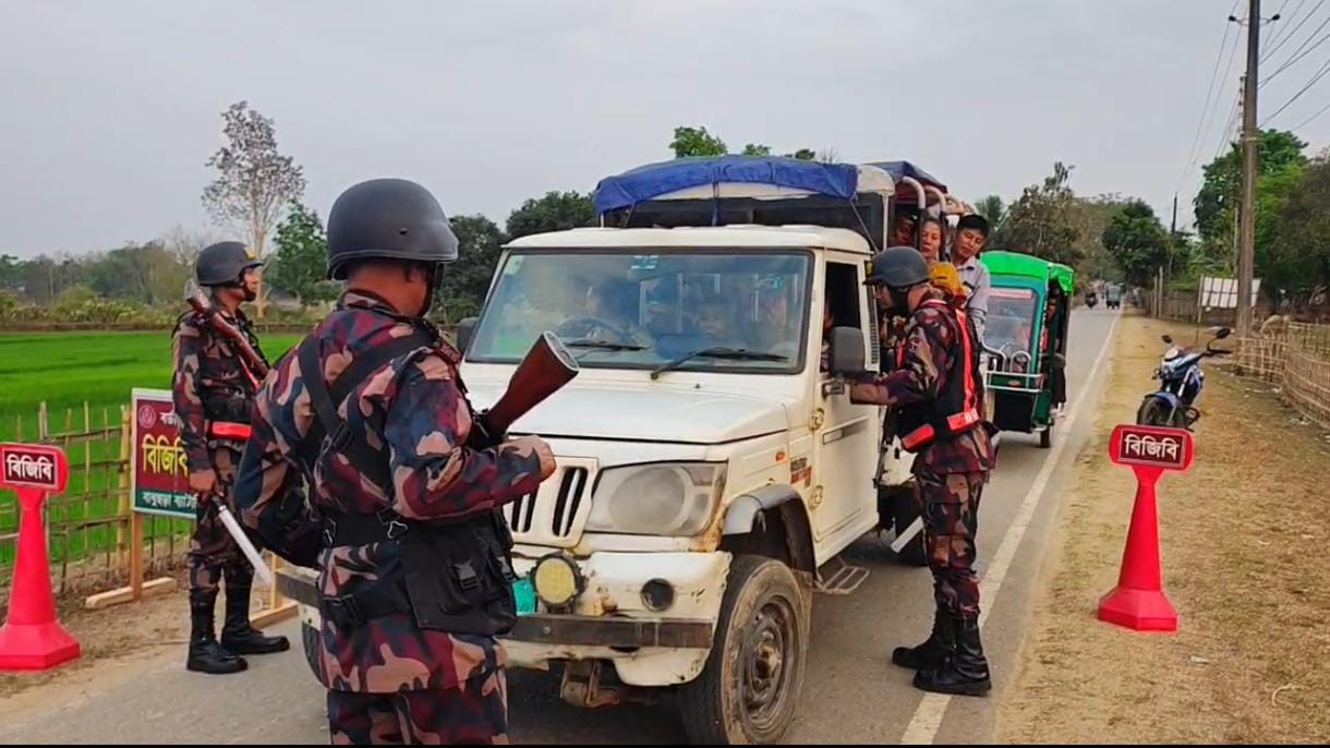 ঈদের আনন্দ ত্যাগ করে সীমান্ত পাহারায় বিজিবি সদস্যরা