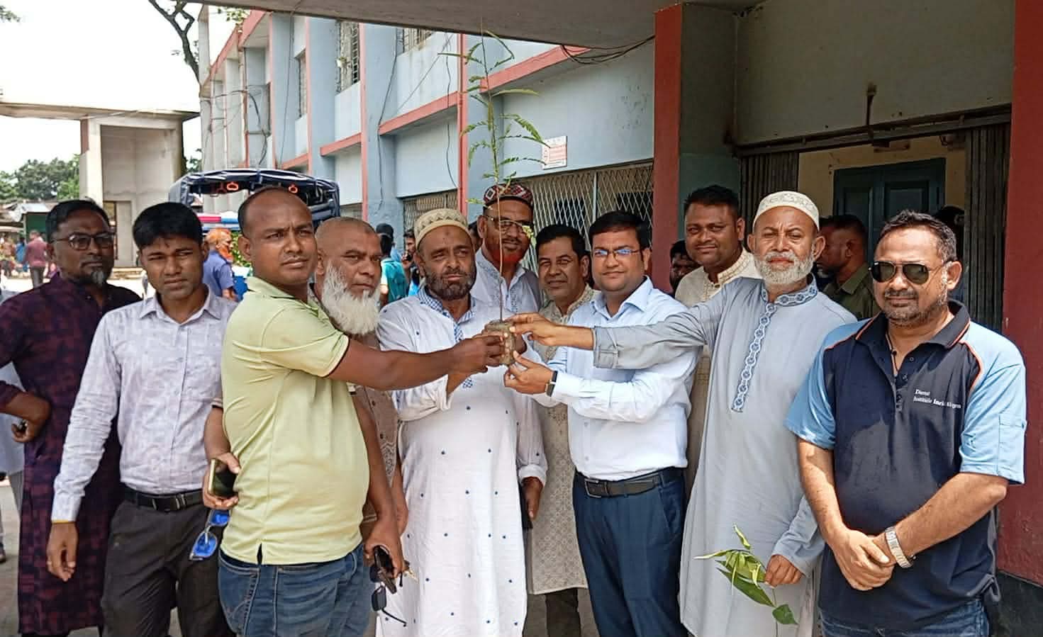 পূর্বধলায় প্রধানমন্ত্রীর ২৫ কোটি বৃক্ষরোপণ কর্মসূচির উদ্বোধন